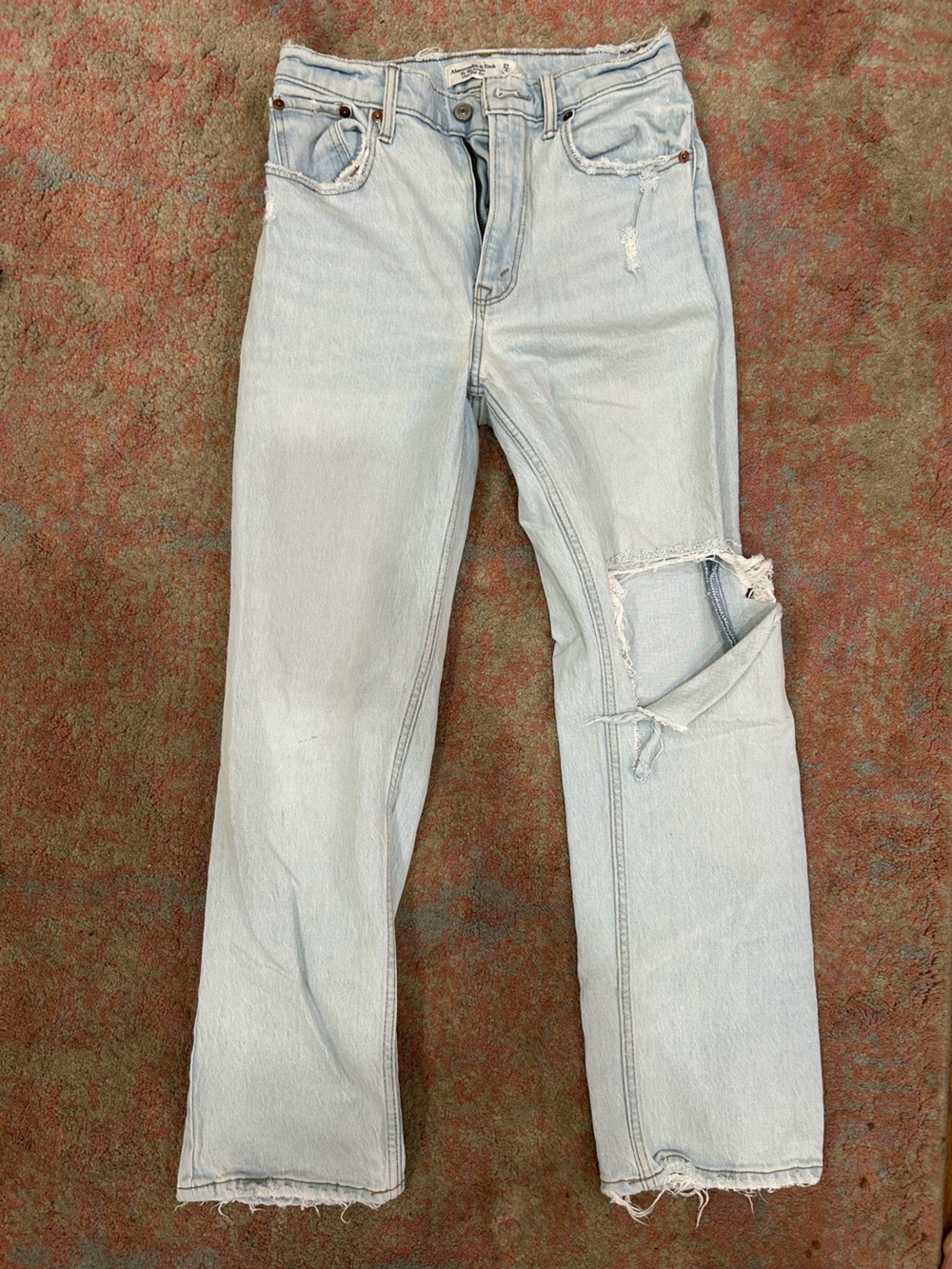 Abercrombie & Fitch 90s Straight Ultra High Rise Distressed- 27 Short